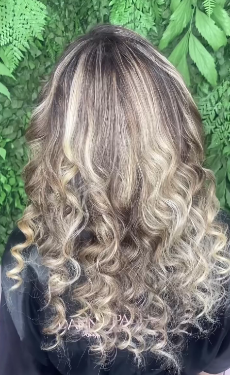 Coloração e mechas – Espaço Danny Padial, Centro, Agudos - SP – foto 3