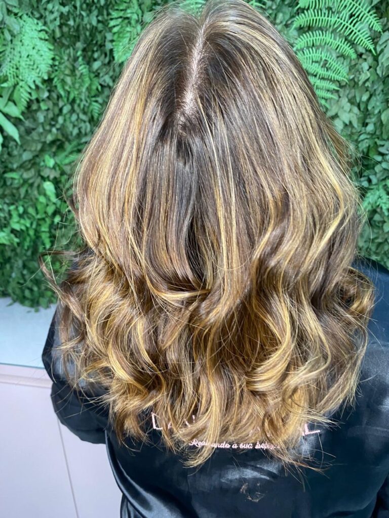 Coloração e mechas – Espaço Danny Padial, Centro, Agudos - SP – foto 26